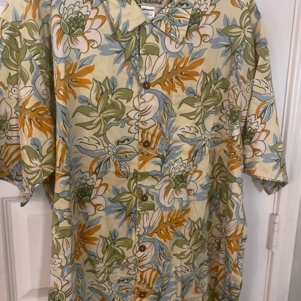 Patagonia Pataloha Shirt Mens XL Floral Hawaiian Button Up Aloha Organic Cotton